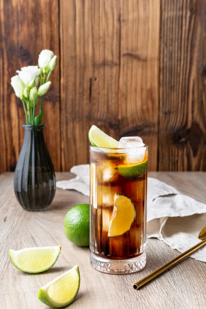 How to Make a Perfect Cuba Libre featured image above