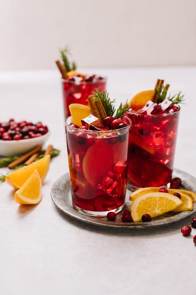 https://twistandtoast.com/wp-content/uploads/2023/11/Mulled-Wine-Sangria-Perfect-Christmas-Cocktail-Step-2.jpeg