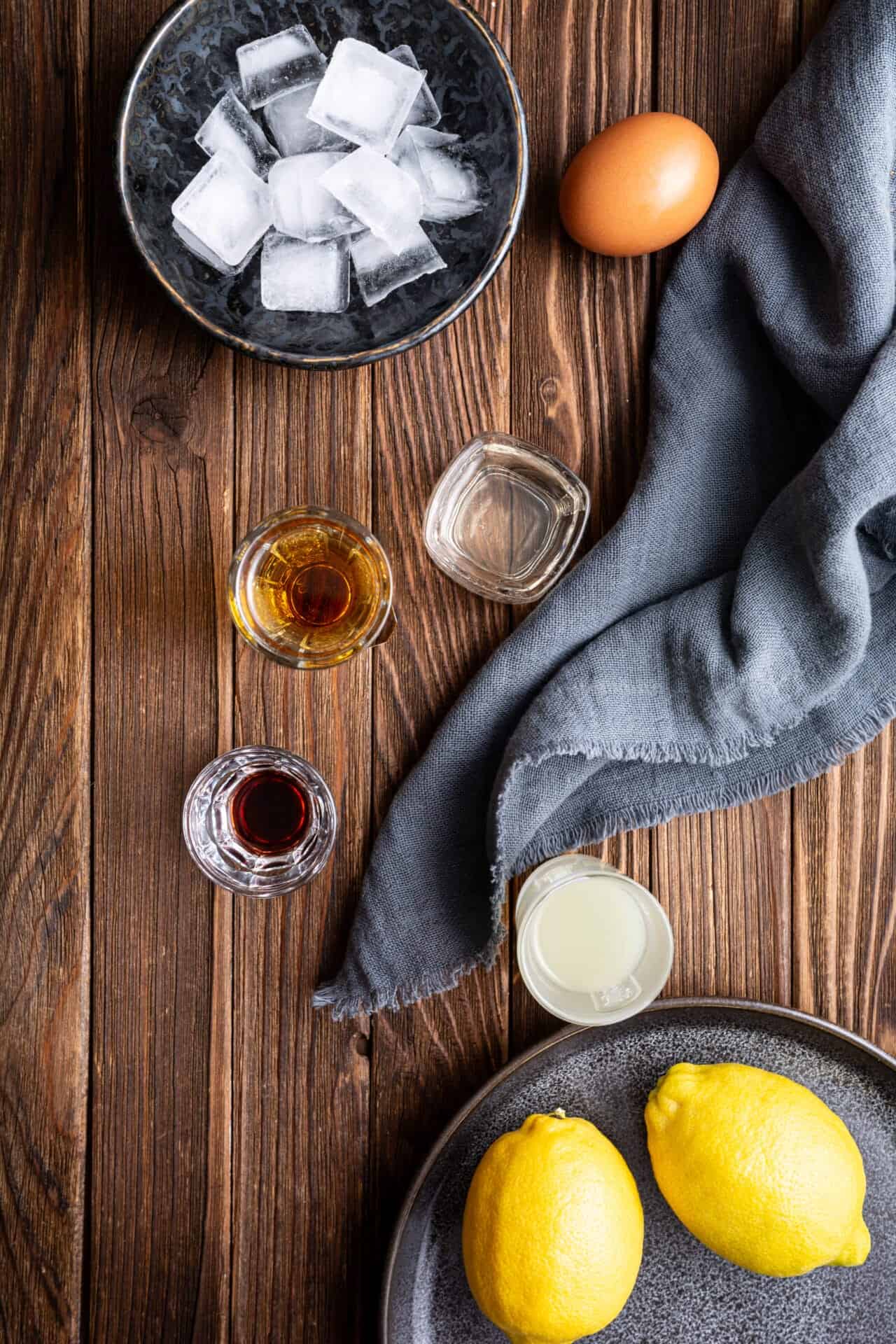 The Perfect Whiskey Sour Recipe ingredients