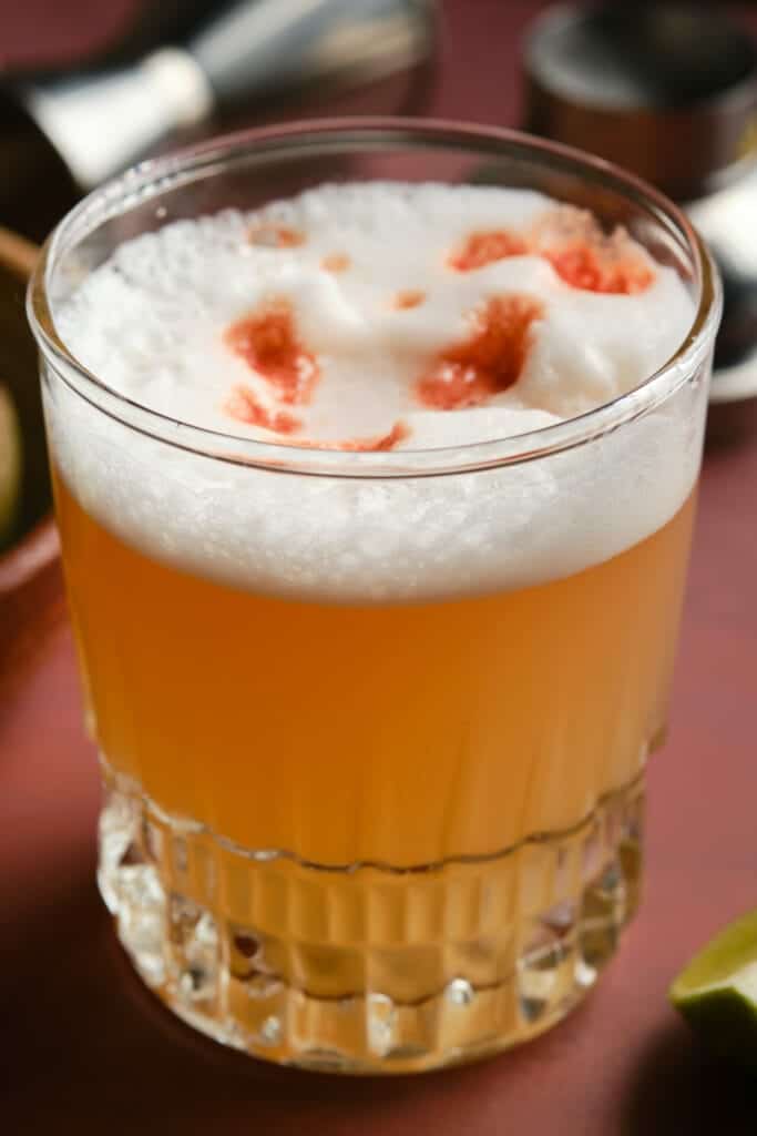 Maracuyá Sour Cocktail (Passionfruit Pisco Sour)