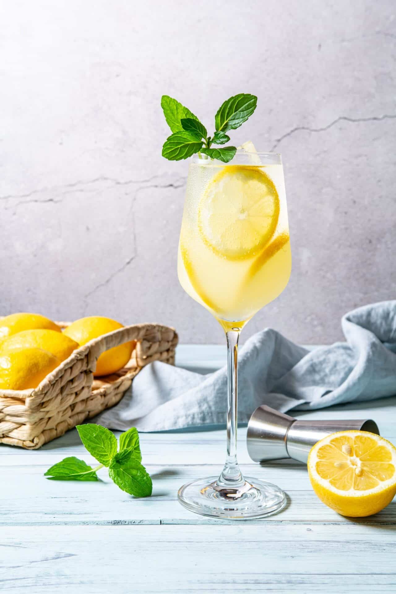 Limoncello Spritz