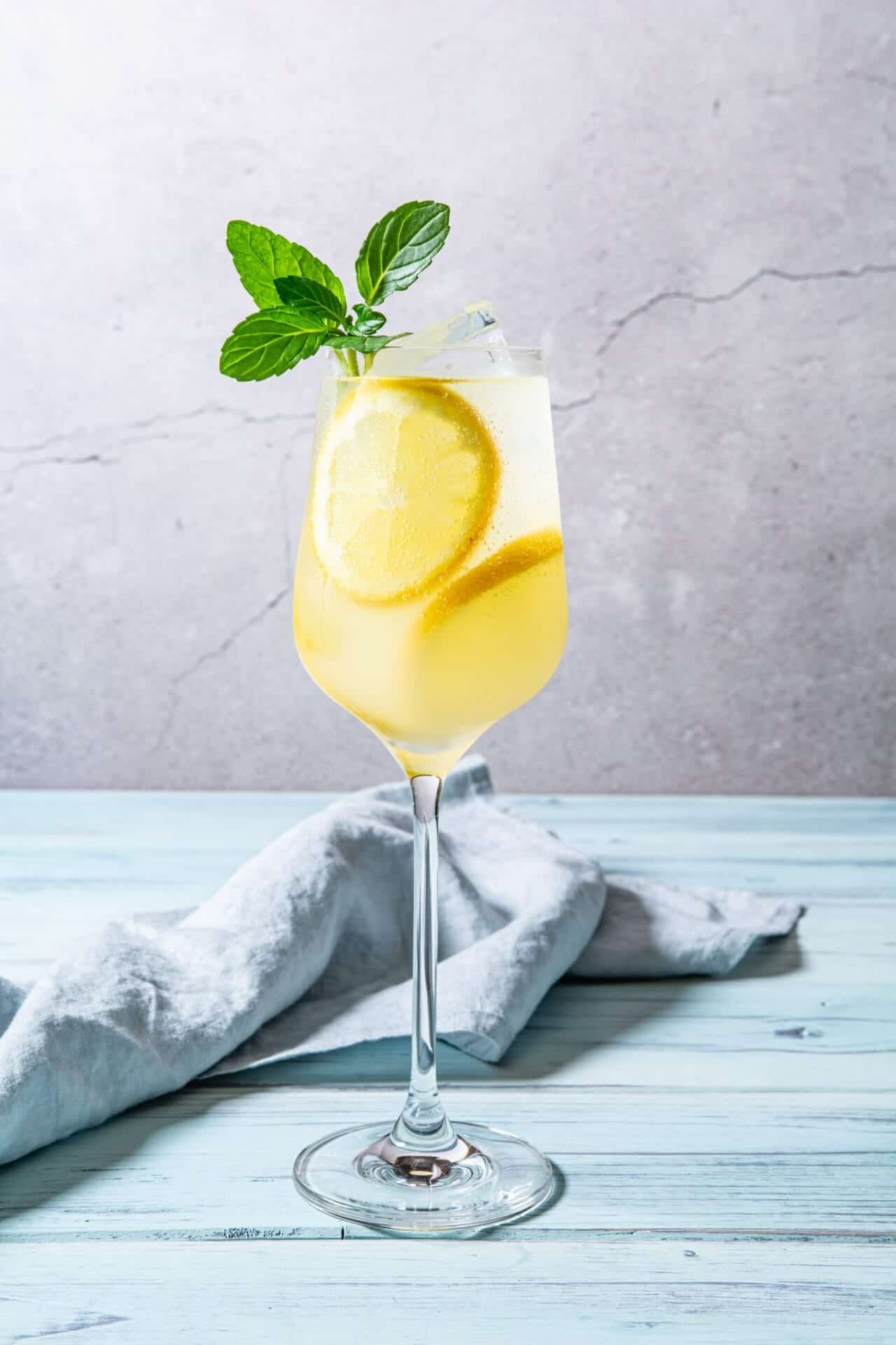 Limoncello Spritz