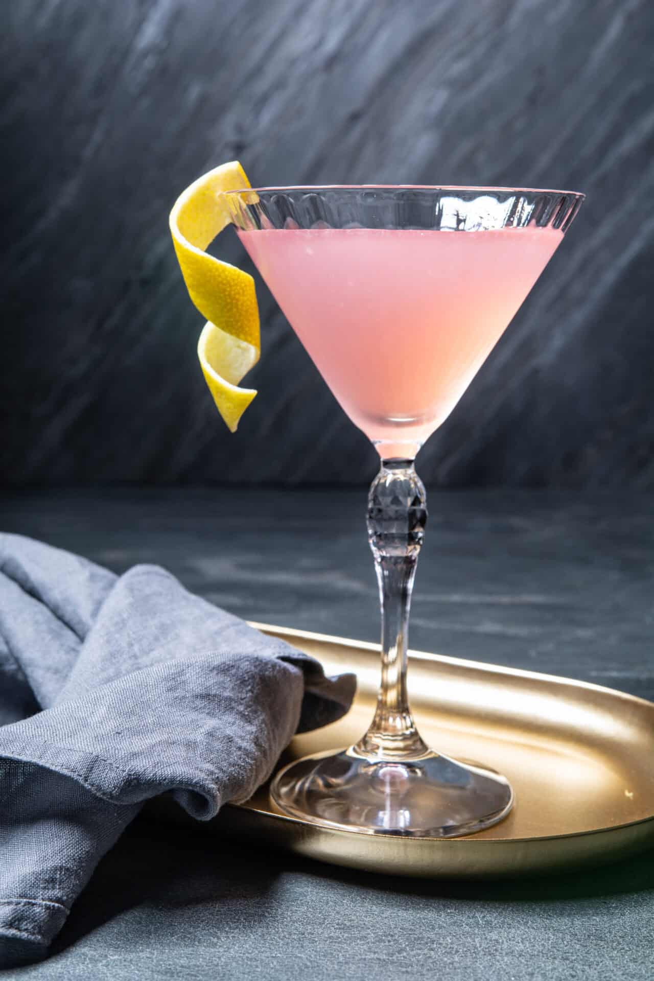 Tay-Tini Cocktail (Taylor Swift's Cosmopolitan Twist)