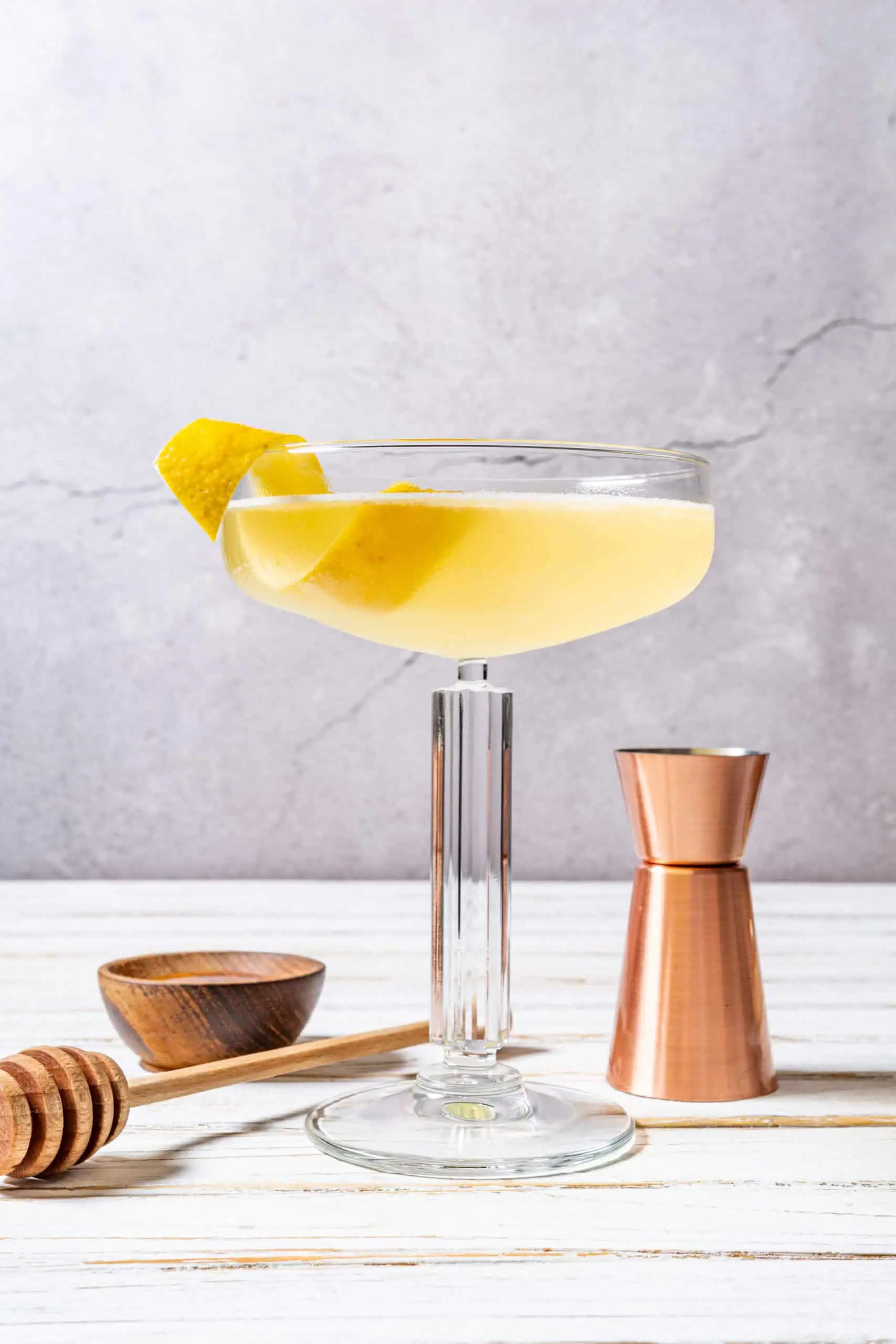 Bee's Knees Cocktail